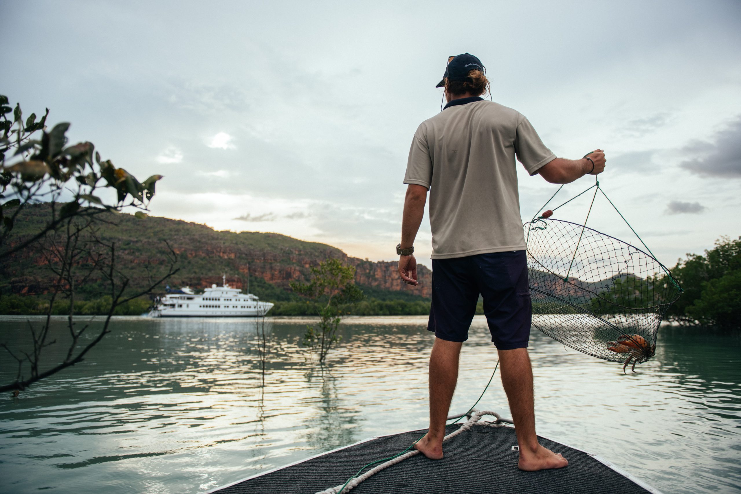 Catching fresh mud crab in the Kimberley